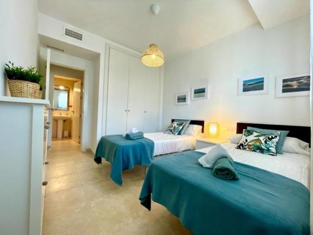 Gatu Premium Racimo, Terraza, Piscina, Aire Ac, Wifi Y Parking " Preferente Mayores De 25 Anos Y Familias " El Puerto de Santa María Buitenkant foto